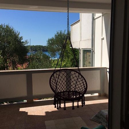 Apartman I Sobe Marijana Rab Town Bagian luar foto